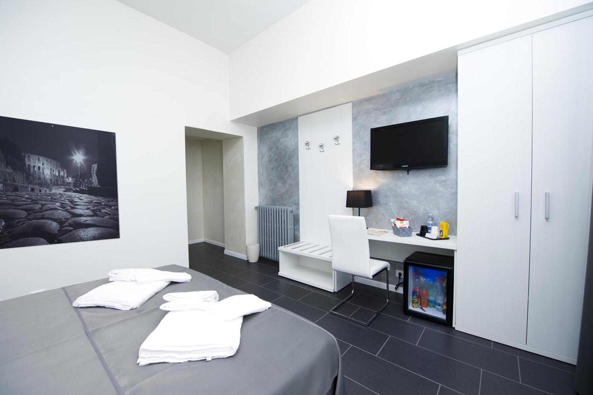 Grey&White Otel Roma Oda fotoğraf